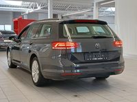 Vaizdas iš galo kairės