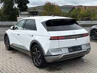 Vaizdas iš galo kairės