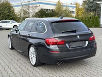 Vaizdas iš galo kairės