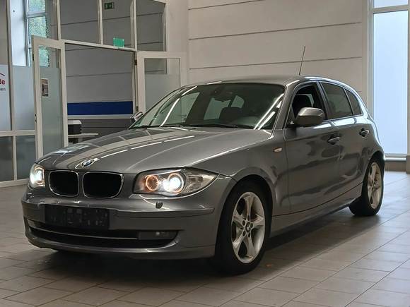 Vaizdas iš priekio kairės