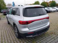 Vaade tagant vasakult