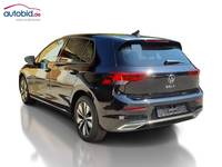 Vaade tagant vasakult