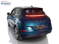 Vaade tagant vasakult