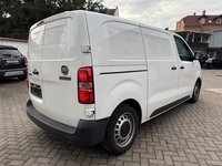 Vaizdas iš galo dešinės