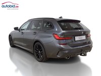 Vaade tagant vasakult