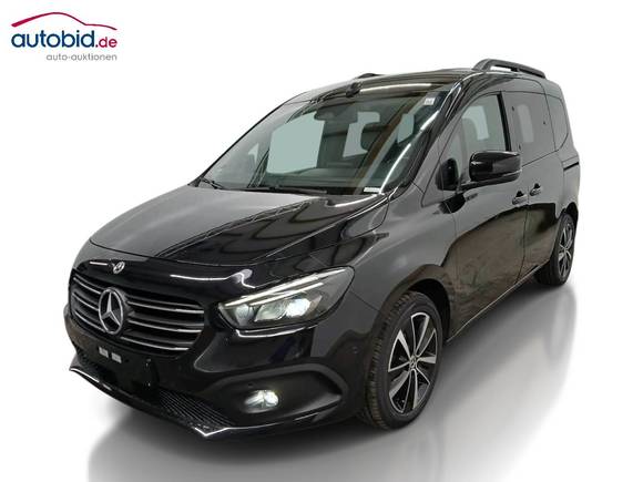 Vaizdas iš priekio kairės