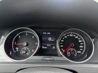 Pohled na přístrojovou desku