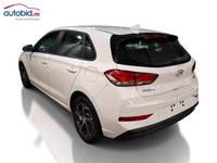 Pogled od pozadi levo