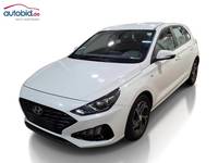 Pogled od napred levo