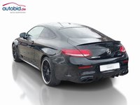 Vaade tagant vasakult