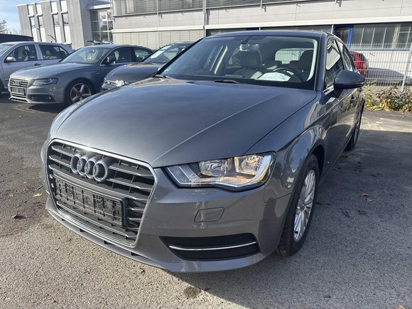 Vaizdas iš priekio kairės