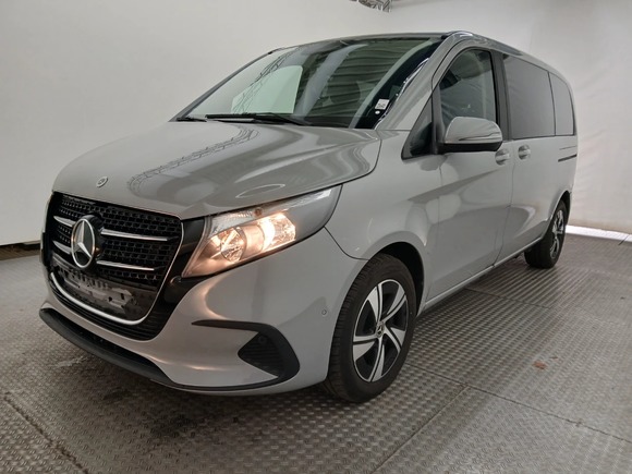 Vaizdas iš priekio kairės