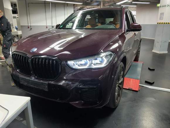 Náhled zpředu zleva