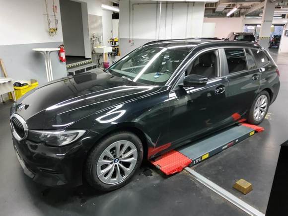 Náhled zpředu zleva