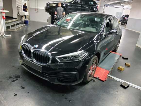 Náhled zpředu zleva