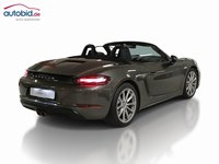 Pogled od pozadi desno