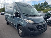 Pogled od napred  desno