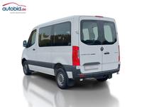 Вид сзади слева