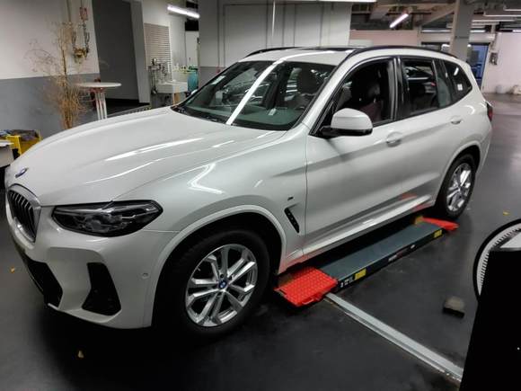 Náhled zpředu zleva