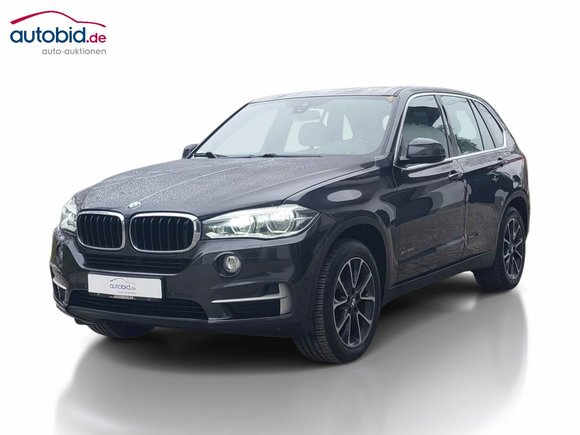 Pogled od napred levo