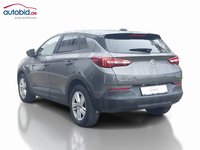 Pogled od pozadi levo