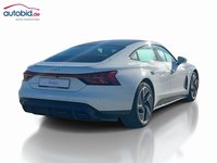 Pogled od pozadi desno