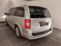 Vaade tagant vasakult