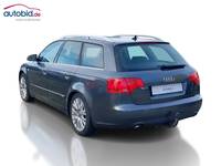 Vaade tagant vasakult