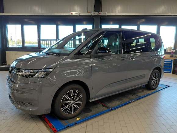 Vaizdas iš priekio kairės