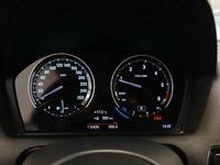 Pohled na přístrojovou desku