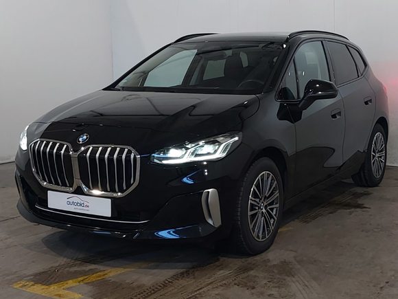 Vaizdas iš priekio kairės