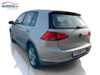 Vaade tagant vasakult