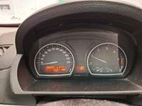 Pogled na kombinirani instrument