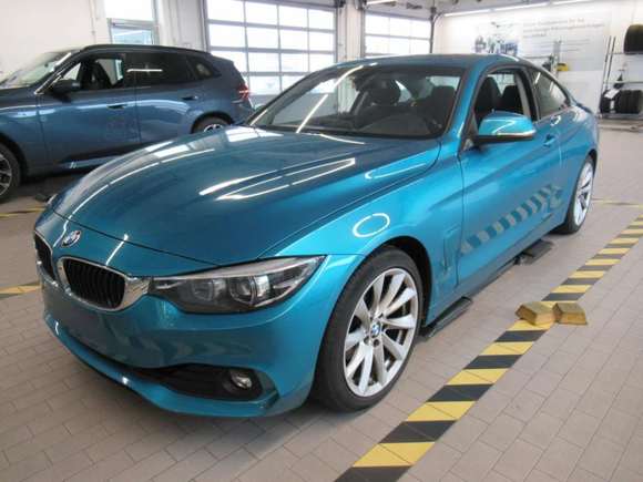 Pogled sprijeda lijevo