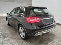 Pogled od pozadi levo