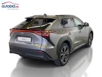 Pogled od pozadi desno