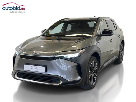 Pogled od napred levo