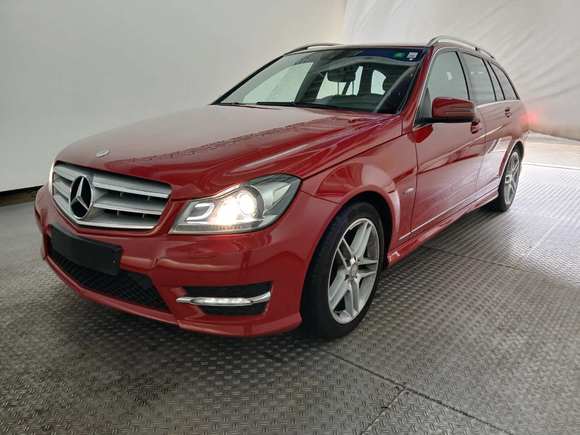 Vaizdas iš priekio kairės