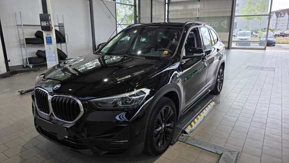 Pogled sprijeda lijevo