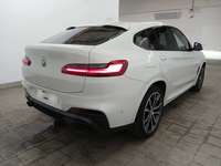 Pogled od pozadi desno