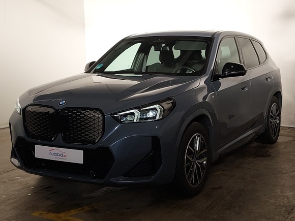 Vaizdas iš priekio kairės