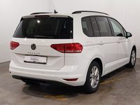 Vaizdas iš galo dešinės