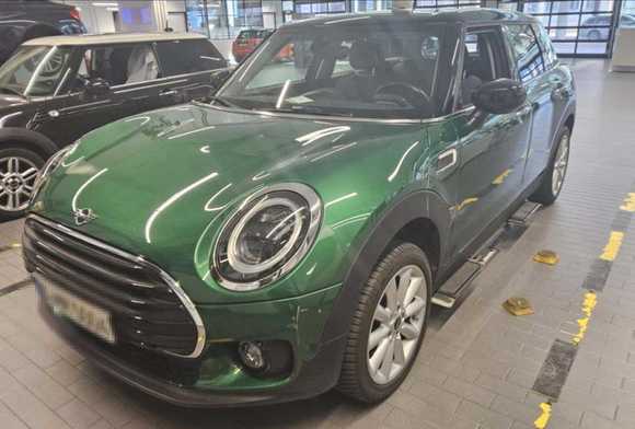 Вид спереди слева