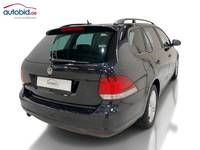 Pogled od pozadi desno