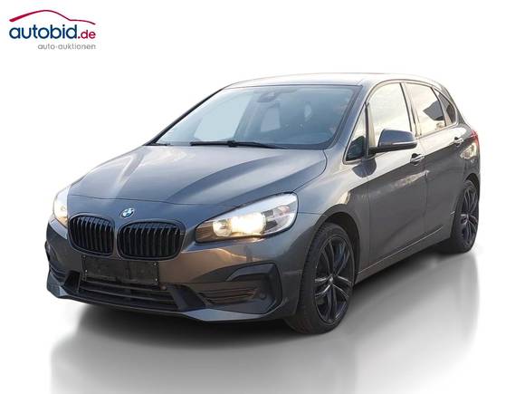 Pogled od napred levo