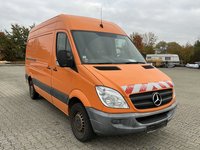 Pogled desno spredaj