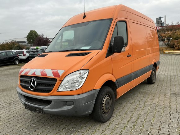 Vaizdas iš priekio kairės