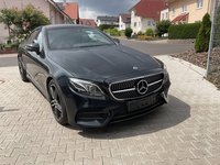 Pogled desno spredaj