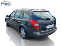 Вид сзади слева