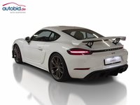 Вид сзади слева